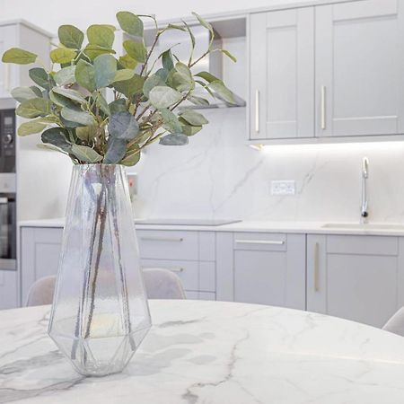 Royal Kensington In Cromwell Road Apartment ลอนดอน ภายนอก รูปภาพ